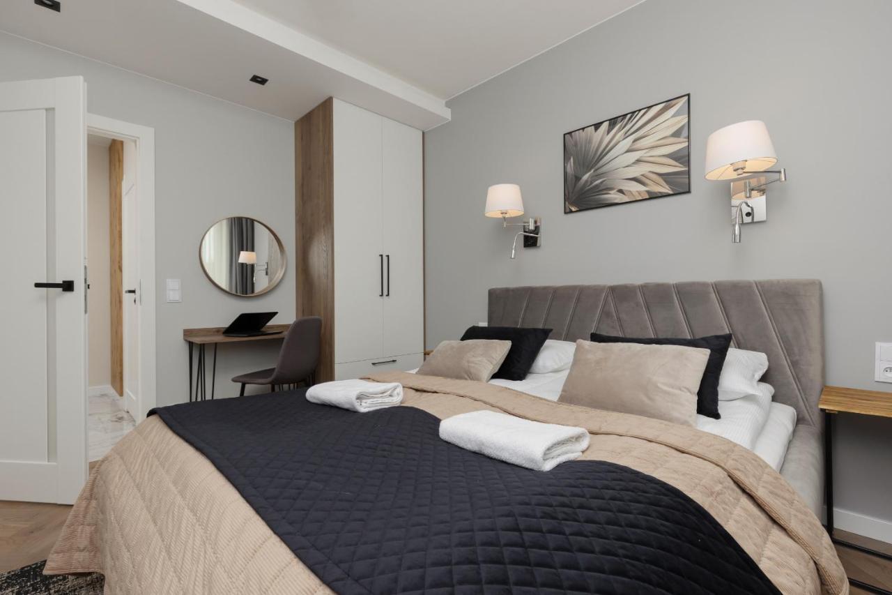 Stunning Family Apartment Ursynow With Parking & Balcony By Noclegi Renters Warsaw Ngoại thất bức ảnh