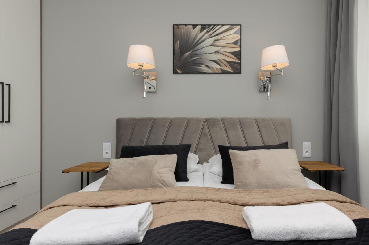 Stunning Family Apartment Ursynow With Parking & Balcony By Noclegi Renters Warsaw Ngoại thất bức ảnh